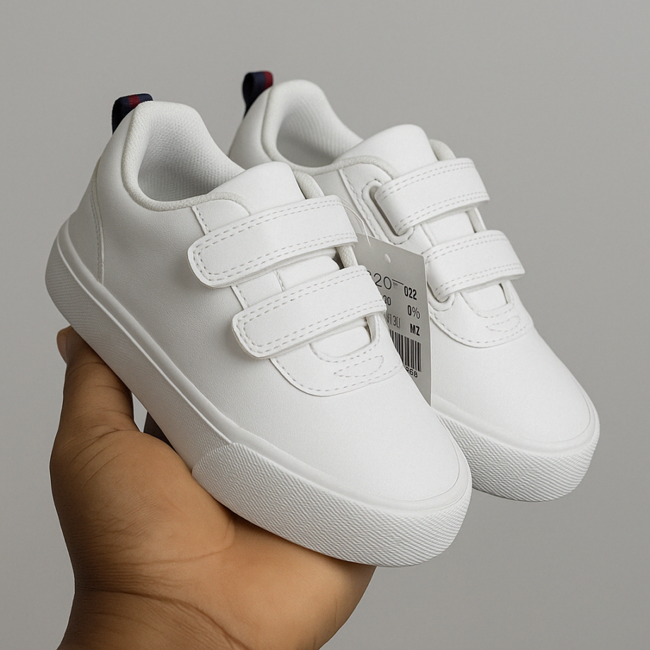 Kids Sneakers Size 29
