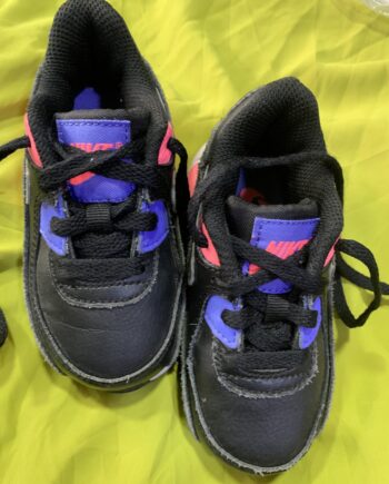 Children's Sneakers - Size 22
