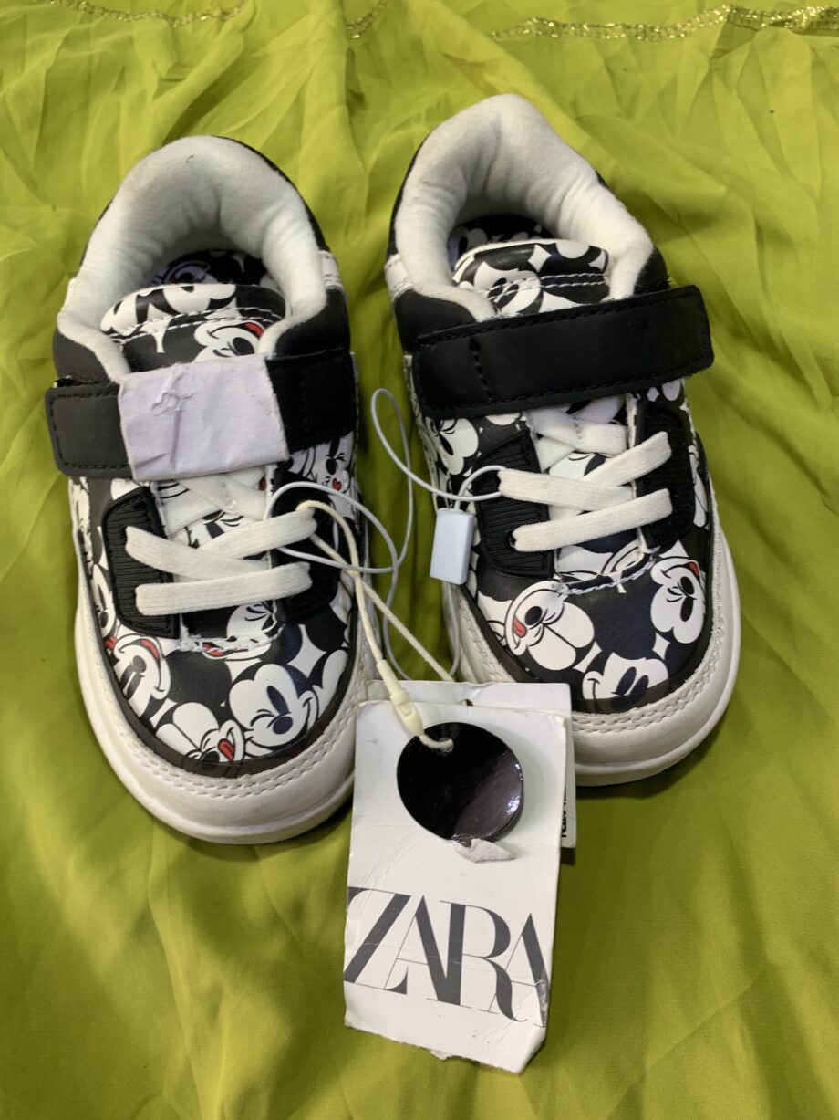 Children's Sneakers - Size 23