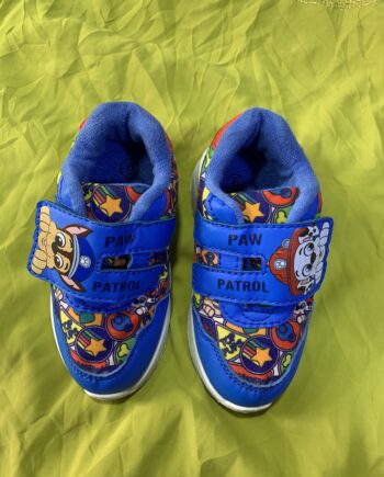 Children's Sneakers - Size 6