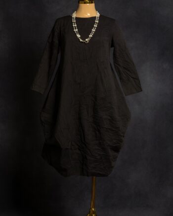 Loose-fit oversized black dress - Size 10