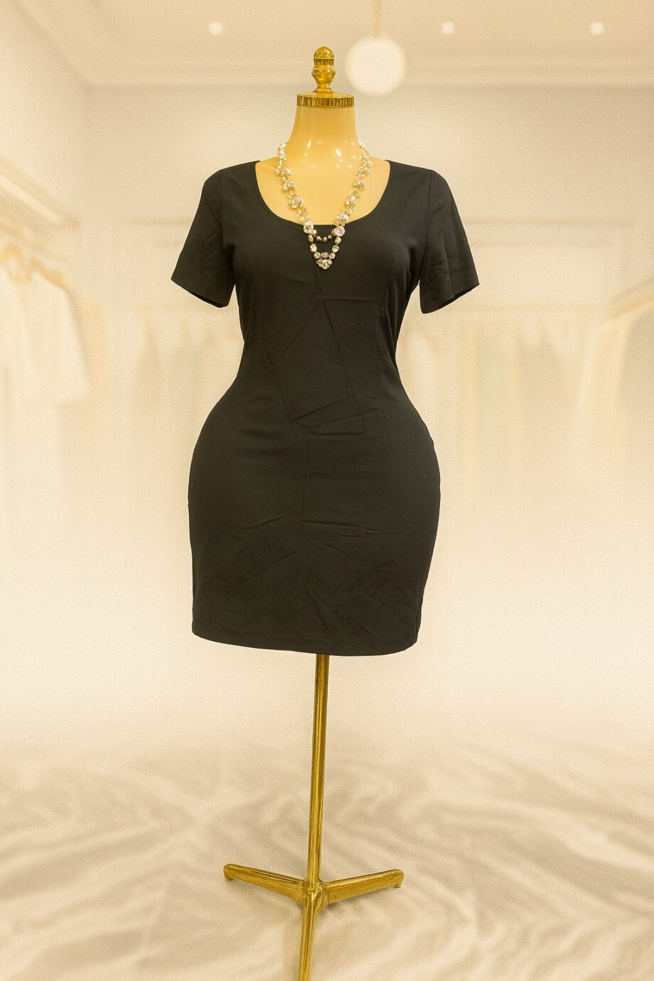 Black short-sleeve bodycon mini dress - Size 14