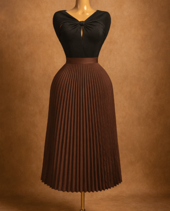 Pleated midi skirt - Size 10